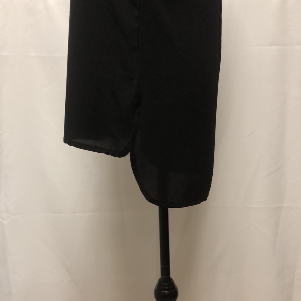 Mandee Sleeveless Top - Picture 3 of 7